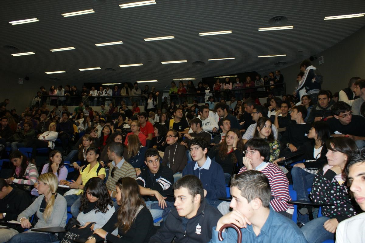 Foto di studenti all'interno di una delle aule del Dipartimento